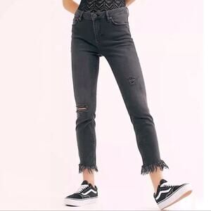 Free People Great Heights Frayed Jeans Size 24